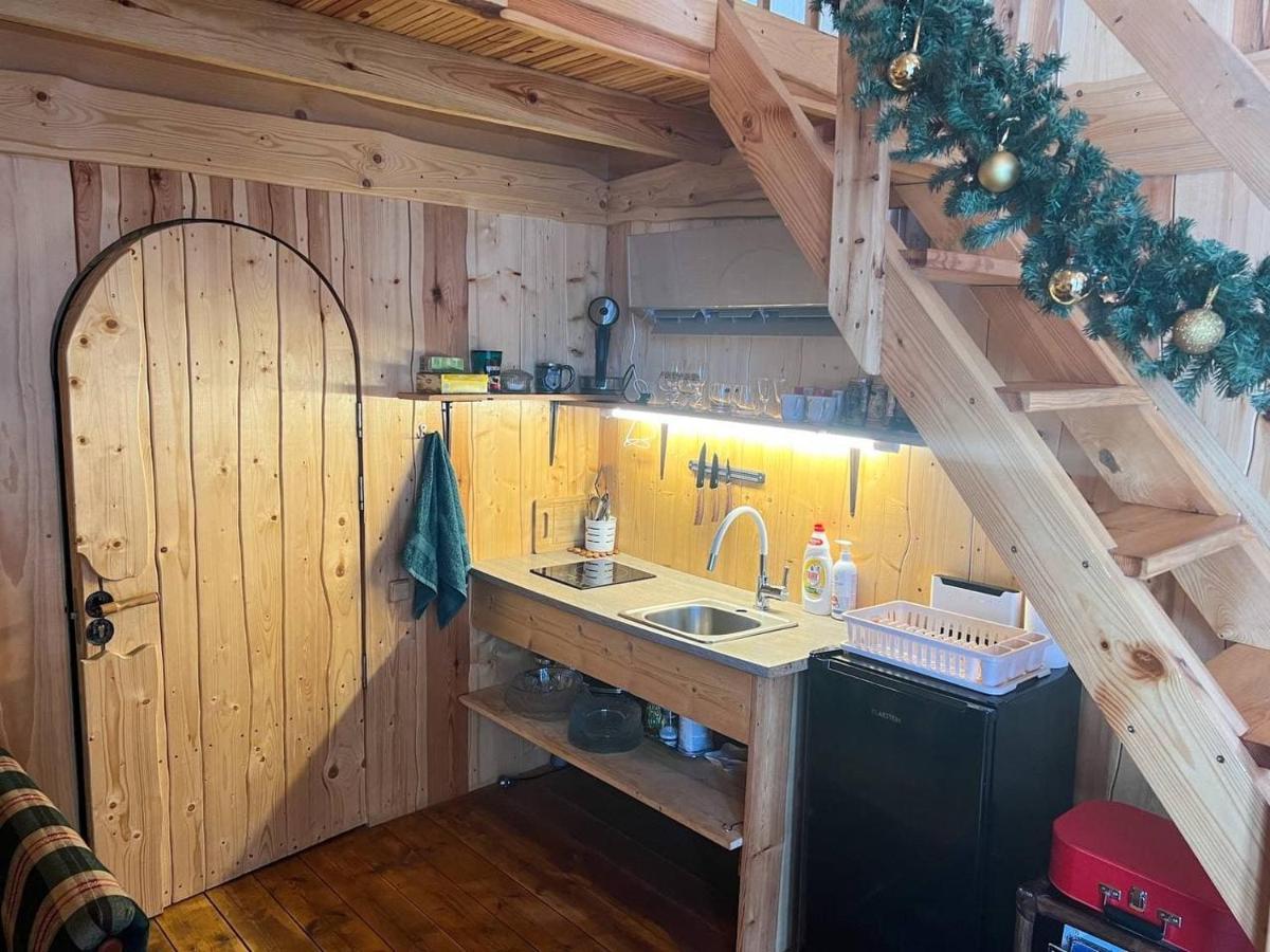 Dragon House In The Tree! Jacuzzi, Sauna ,Cinema,Heated Lici  Экстерьер фото